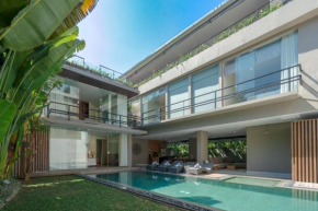 Villa Brawa 8G - 3 bedroom luxury villa with rooftop walking distance to the Beach